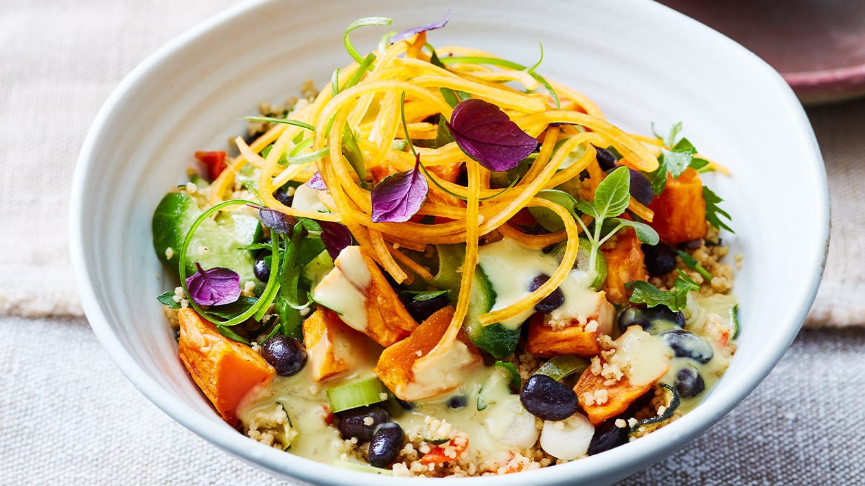 Couscous salade met geroosterde zoete aardappel en avocado appel vinaigrette Couscous salade met geroosterde zoete aardappel en avocado appel vinaigrette
